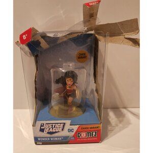 DC JUSTICE LEAGUE DOMEZ MINATURES ZAG TOYS WONDER WOMAN CHASE FIGURE #532 In Box